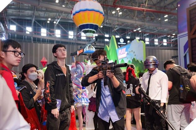 PUBG Mobile khuấy động Vietnam Gameverse 2025 với trải nghiệm đậm chất Attack on Titan 5