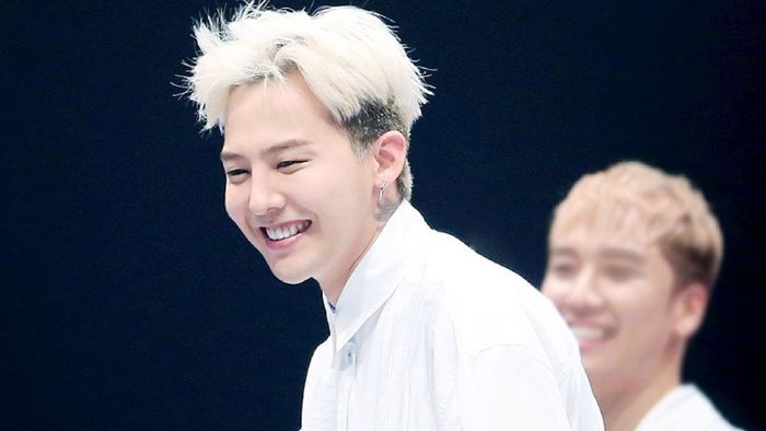 Hơn 12 kiểu tóc biểu tượng của G-Dragon được giới trẻ săn đón 13