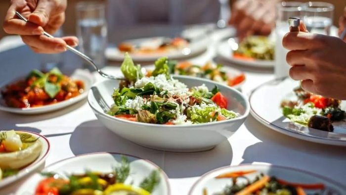 Vai trò của ngành F&B