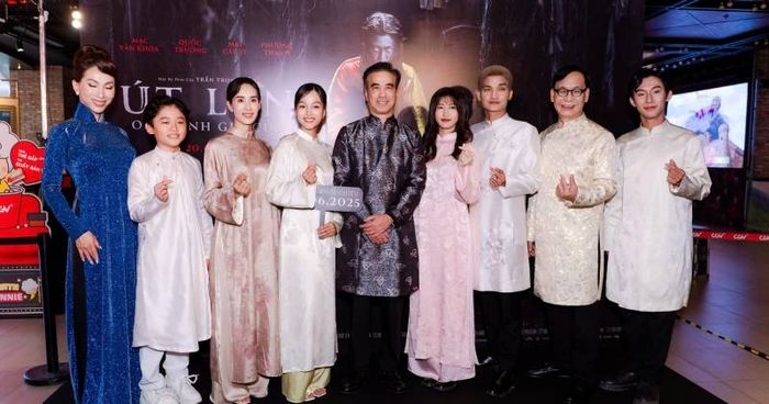 Dàn diễn viên tham gia buổi họp báo ra mắt phim Út Lan: Oán Linh Giữ Của