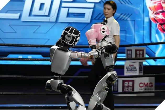 Giải đấu robot võ thuật hình người đầu tiên trên thế giới được Trung Quốc tổ chức lần 2