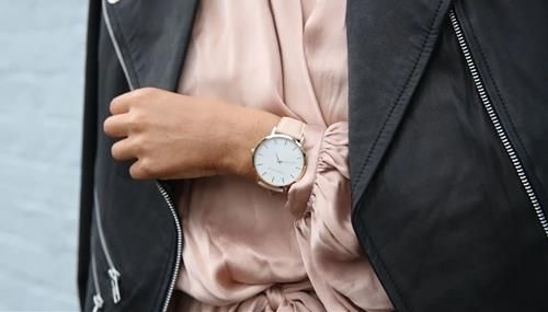 Không nên cho mượn đồng hồ