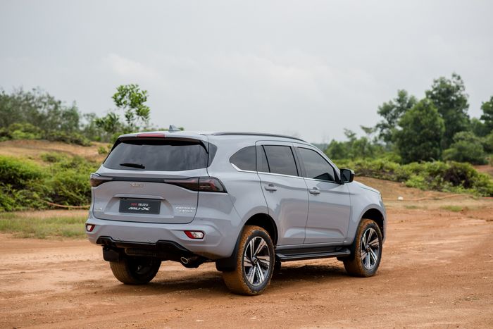 ISUZU mu-X 2025 (7).jpg