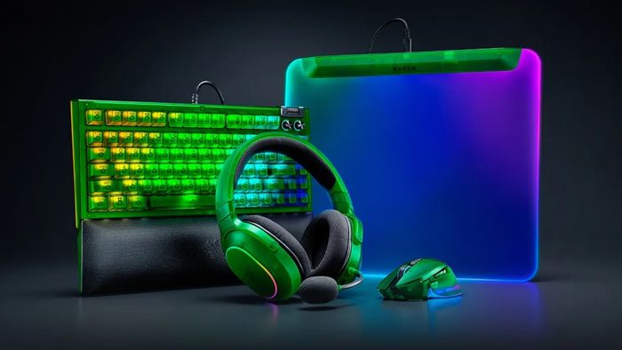 Bộ sưu tập Razer Phantom bao gồm chuột, tai nghe và bàn phím chơi game cao cấp