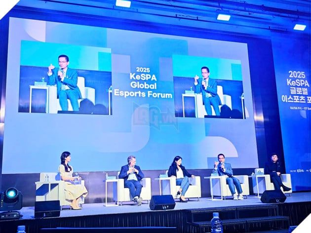 Ông Đỗ Việt Hùng, Chủ tịch VIRESA, phát biểu tại diễn đàn KeSPA Global Esports Forum 2025.