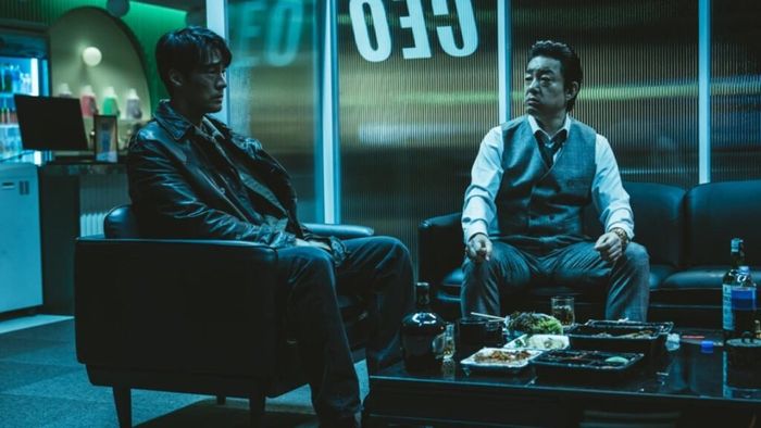Khởi đầu bộ phim mang nhiều điểm tương đồng với John Wick