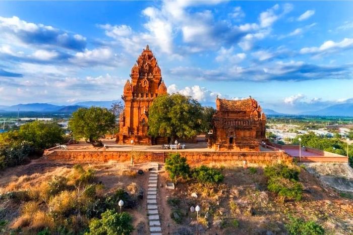 Trọn bộ cẩm nang du lịch Ninh Thuận 2025 cho hành trình đáng nhớ 11