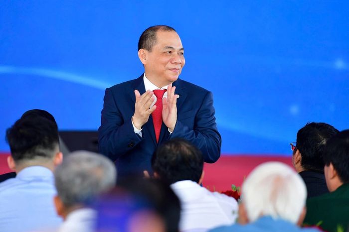 ty-phu-pham-nhat-vuong.jpg