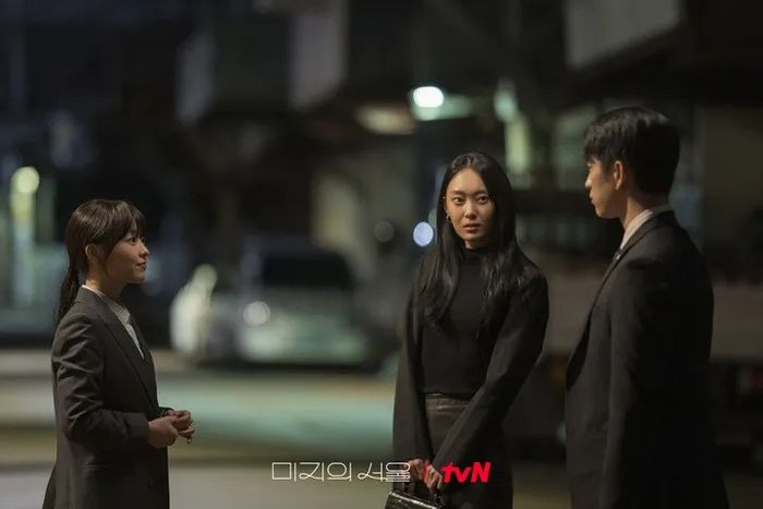 Bên cạnh 4 nhân vật trung tâm, Một Seoul Chưa Biết Đến còn sở hữu dàn nhân vật phụ đa dạng và ấn tượng, góp phần tăng thêm màu sắc cho câu chuyện.