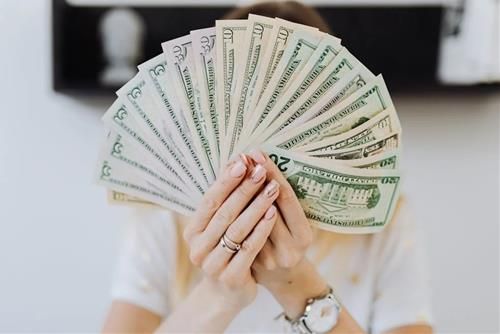 Con giáp gặp may mắn giữa tuần