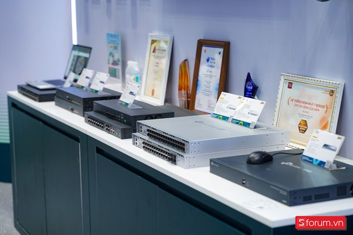 TP-Link khuấy động ICTComm 2025 với bộ sưu tập thiết bị Wi-Fi 7 chính hãng