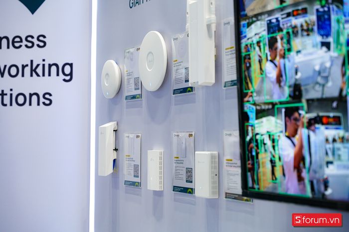 TP-Link khuấy động ICTComm 2025 với bộ sưu tập thiết bị Wi-Fi 7 chính hãng
