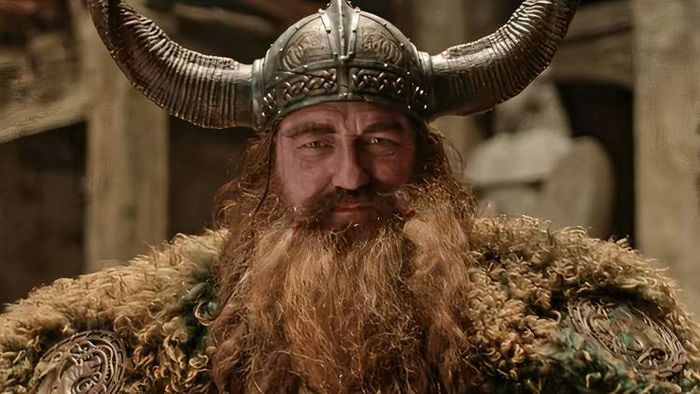 Gerard Butler sẽ mang đến một Stoick mạnh mẽ, không khác gì từ trong hoạt hình bước ra.