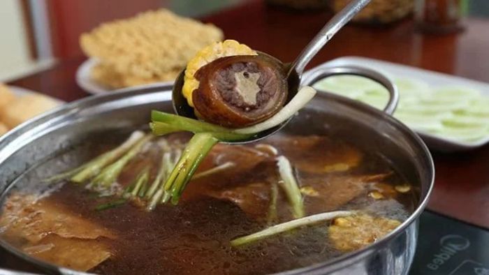 cach-nau-lau-duoi-bo-3