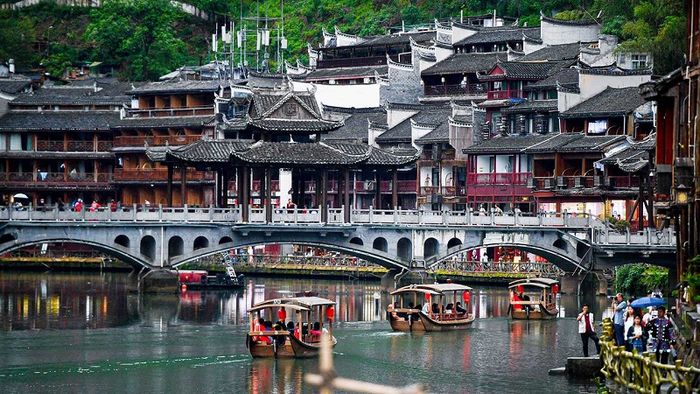 Tour kết hợp khám phá Trương Gia Giới và Phượng Hoàng Cổ Trấn