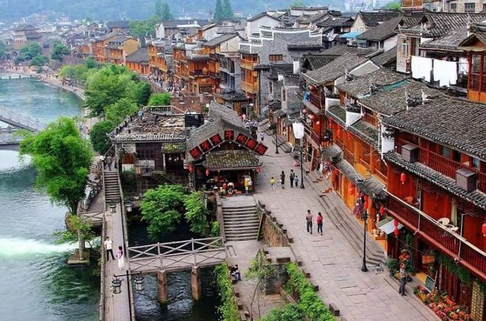 Các chương trình tour khám phá Phượng Hoàng cổ trấn