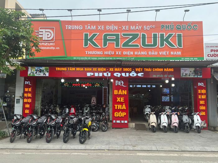 cua hang ban xe dien Hue.jpg