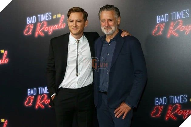 Hình ảnh hai cha con diễn viên Lewis Pullman và Bill Pullman