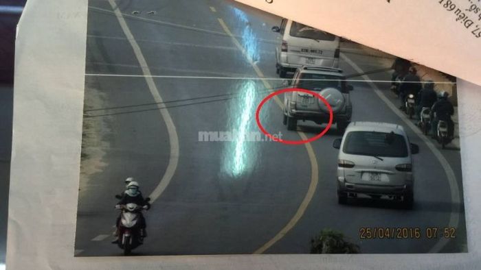 Lỗi đè vạch ô tô là vi phạm khá phổ biến trên đường phố hiện nay