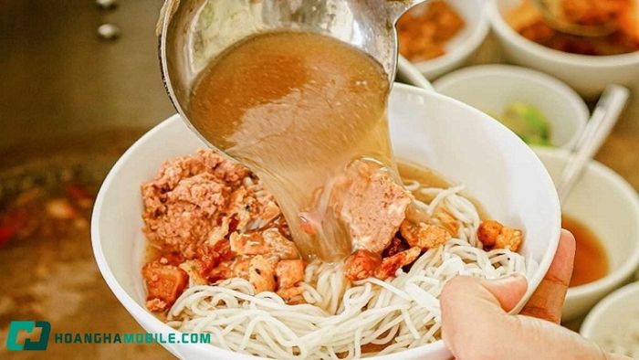 huong-dan-trinh-bay-bun-rieu