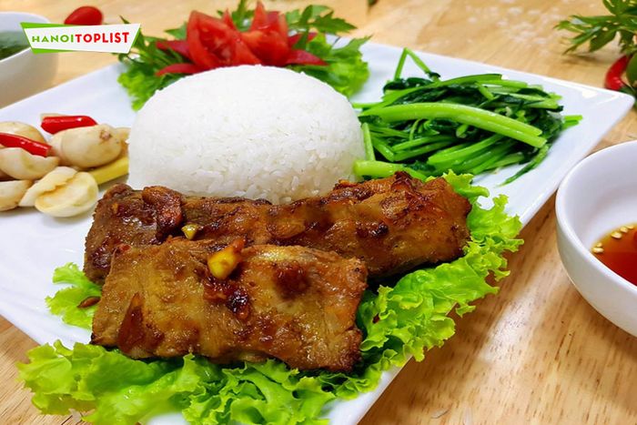 com-tam-36-tiem-an-sai-gon-thuong-hieu-giua-long-ha-noi