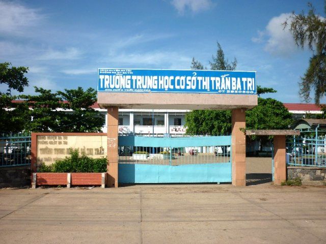 Khuôn viên xanh mát và cơ sở vật chất hiện đại tại Trường THCS Thị Trấn Ba Tri
