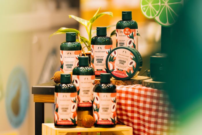 Không gian xanh mát tại cửa hàng The Body Shop
