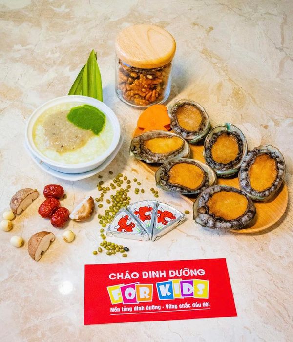 Không gian ấm cúng và món ngon tại For Kids