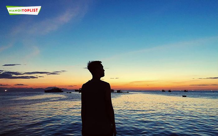 tuyen-tap-caption-tha-thinh-doc-dao-danh-cho-nam-gioi-Mytour