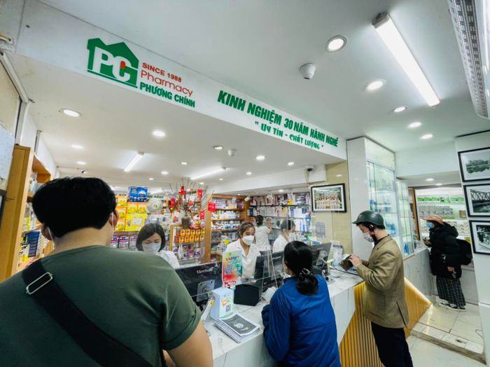 Không gian phục vụ chuyên nghiệp tại Nhà thuốc Phương Chính