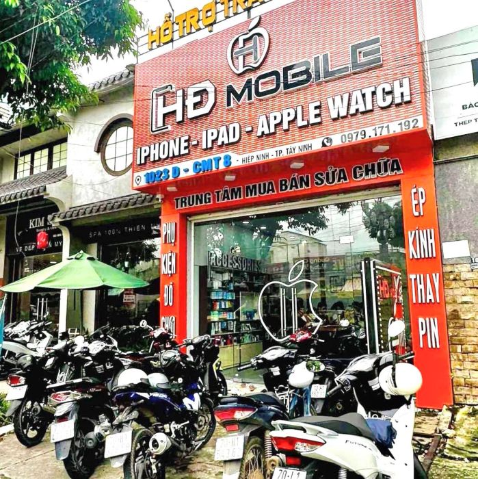 Không gian trưng bày sản phẩm tại HĐ Mobile