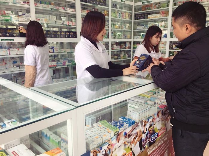 Không gian hiện đại và chuyên nghiệp tại Trung tâm thuốc Central Pharmacy
