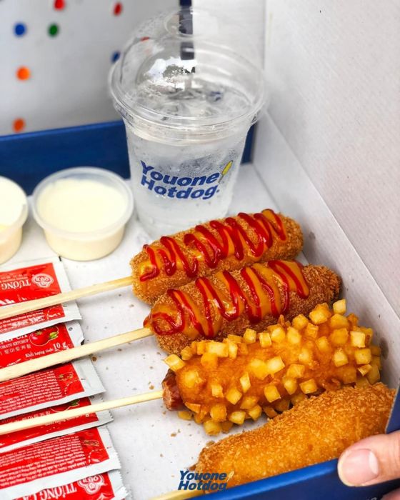 Những chiếc hotdog vàng ươm hấp dẫn tại Youone