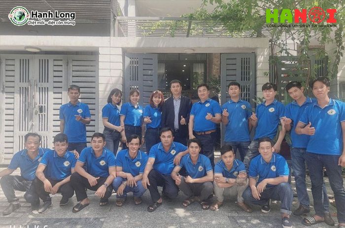 doi-ngu-ky-thuat-vien-lanh-nghe-xuong-song-cua-dich-vu-diet-con-trung-hanh-long-Mytour