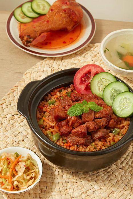Hình ảnh thố cơm Anh Nguyễn hấp dẫn