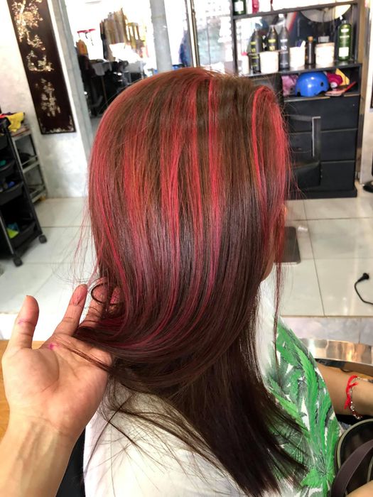 Không gian hiện đại và chuyên nghiệp tại Hair Salon Bờm