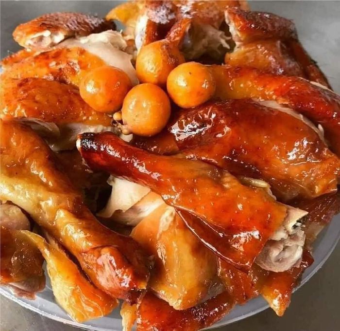 Hình ảnh gà nướng vàng ươm hấp dẫn