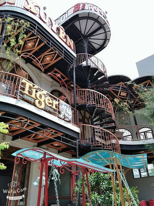 Không gian ẩm thực Vịt Đại Xuyên qua góc nhìn nghệ thuật
