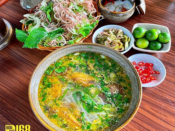 Hình ảnh ấn tượng về món bún cá 168