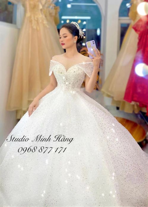 Minh Hằng Studio ảnh 2 - Phong cách chụp ảnh độc đáo, tôn lên vẻ đẹp tự nhiên và tình cảm của mỗi cặp đôi.