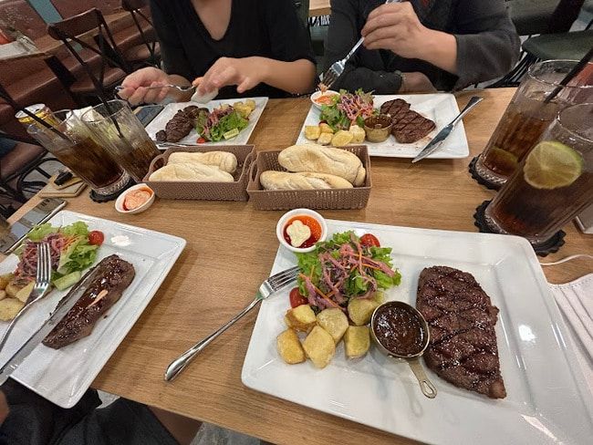 Steak Bin & Pizza - Nơi hội tụ tinh hoa ẩm thực Ý và bít tết
