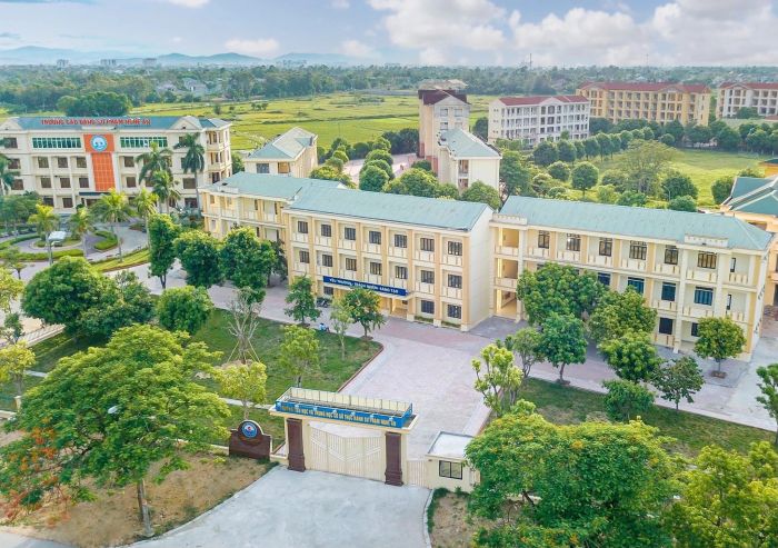 Ảnh 1: Trường TH-THCS Thực hành SP Nghệ An - Không gian học tập lý tưởng
