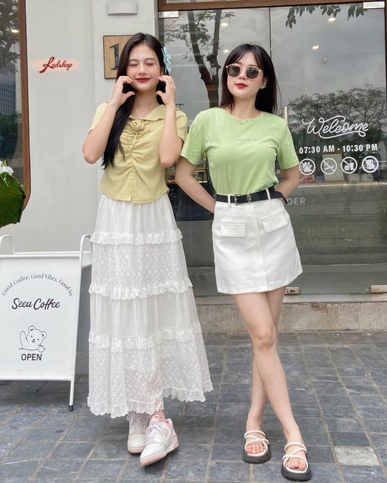 Hình ảnh đầu tiên của Red Shop - phong cách ấn tượng