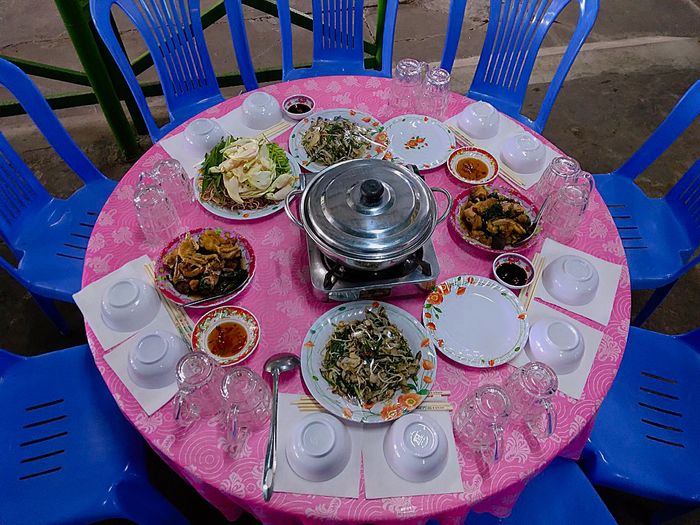 Những món ăn dân dã đậm chất quê tại quán