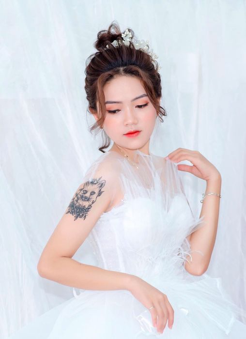 Tác phẩm trang điểm cô dâu đẹp ngỡ ngàng từ Linh July Makeup - Ảnh 1