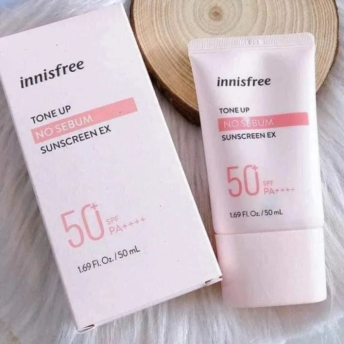 Bộ sưu tập hình ảnh kem chống nắng Innisfree đa dạng công thức