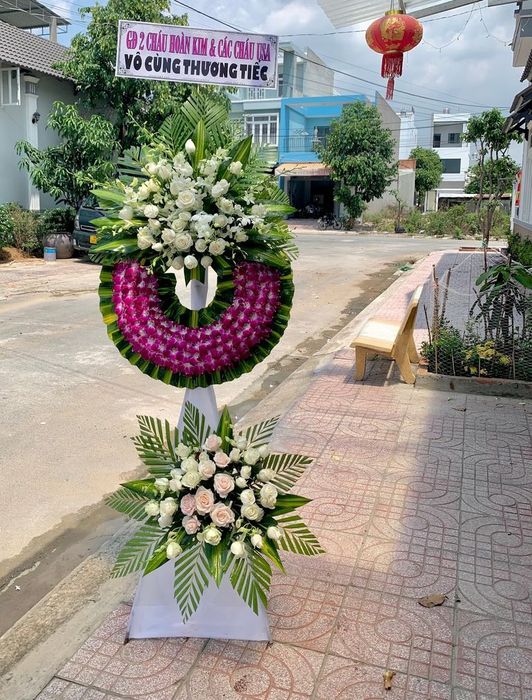 Đặt Vòng Hoa Đám Tang TP. Bà Rịa - Nơi gửi gắm những lời tiễn biệt đong đầy tâm tình