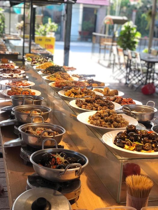 Quầy buffet hải sản tươi sống - Bữa tiệc đa sắc màu hương vị