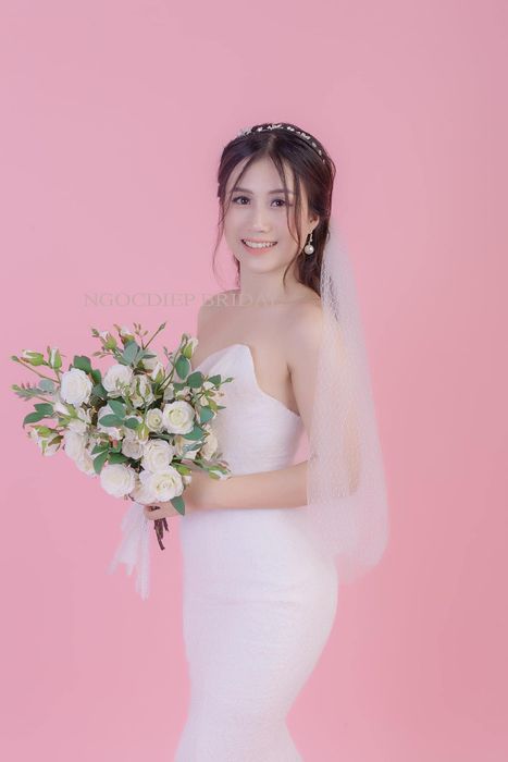Bộ sưu tập kiểu tóc và trang điểm cưới đẹp ngỡ ngàng - Ngọc Diệp Studio Ảnh 3