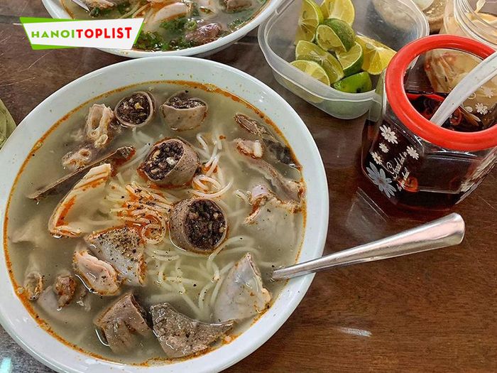 trai-nghiem-bun-long-sang-tai-ho-ba-mau-Mytour